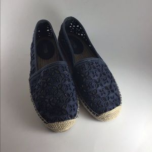 MICHAEL KORS WOMEN ESPADRILLES CLOTH. SIZE 8 1/2